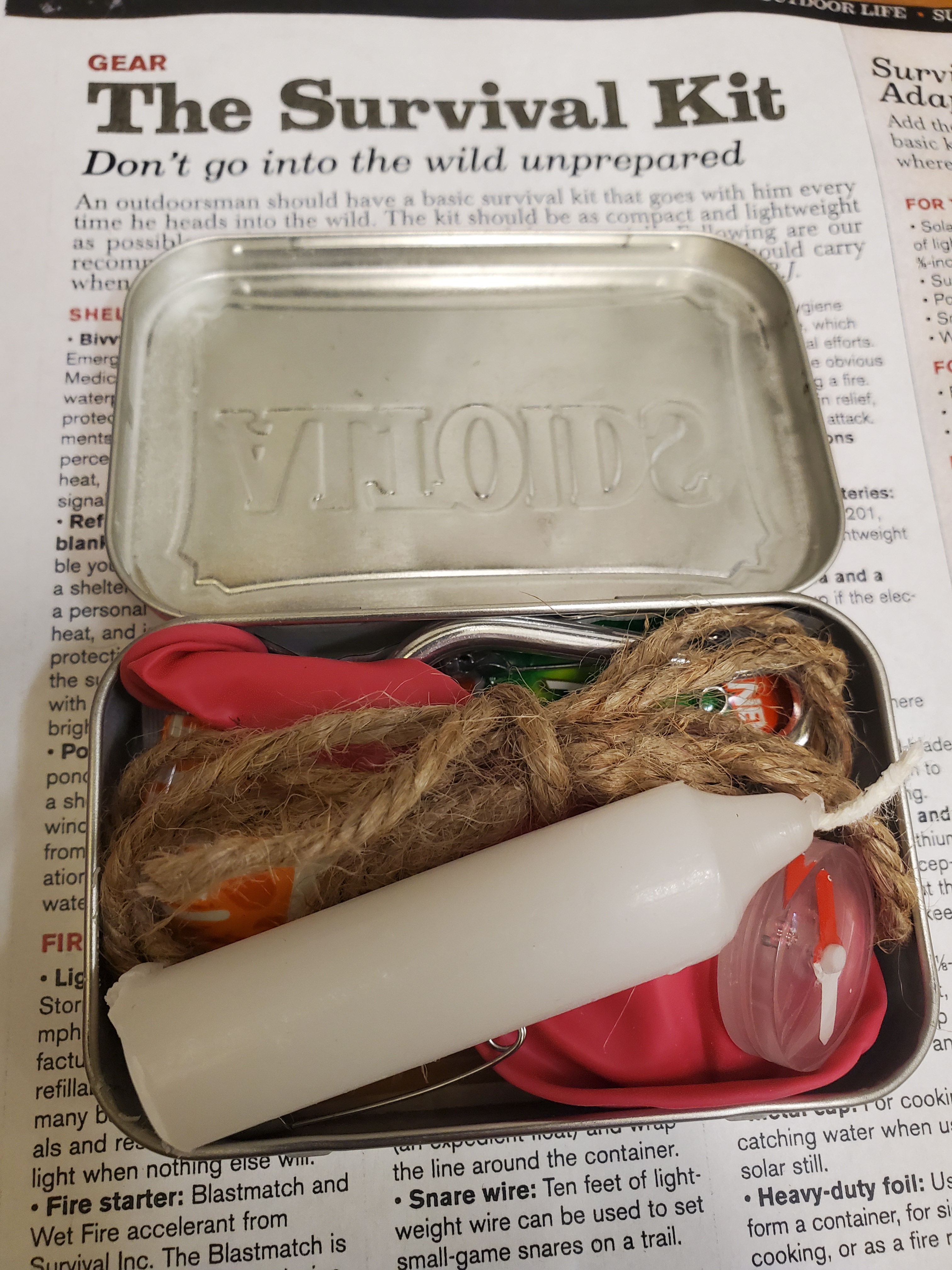 20 Ingredients in an Altoids Tin Survival Kit – Nature Into Action